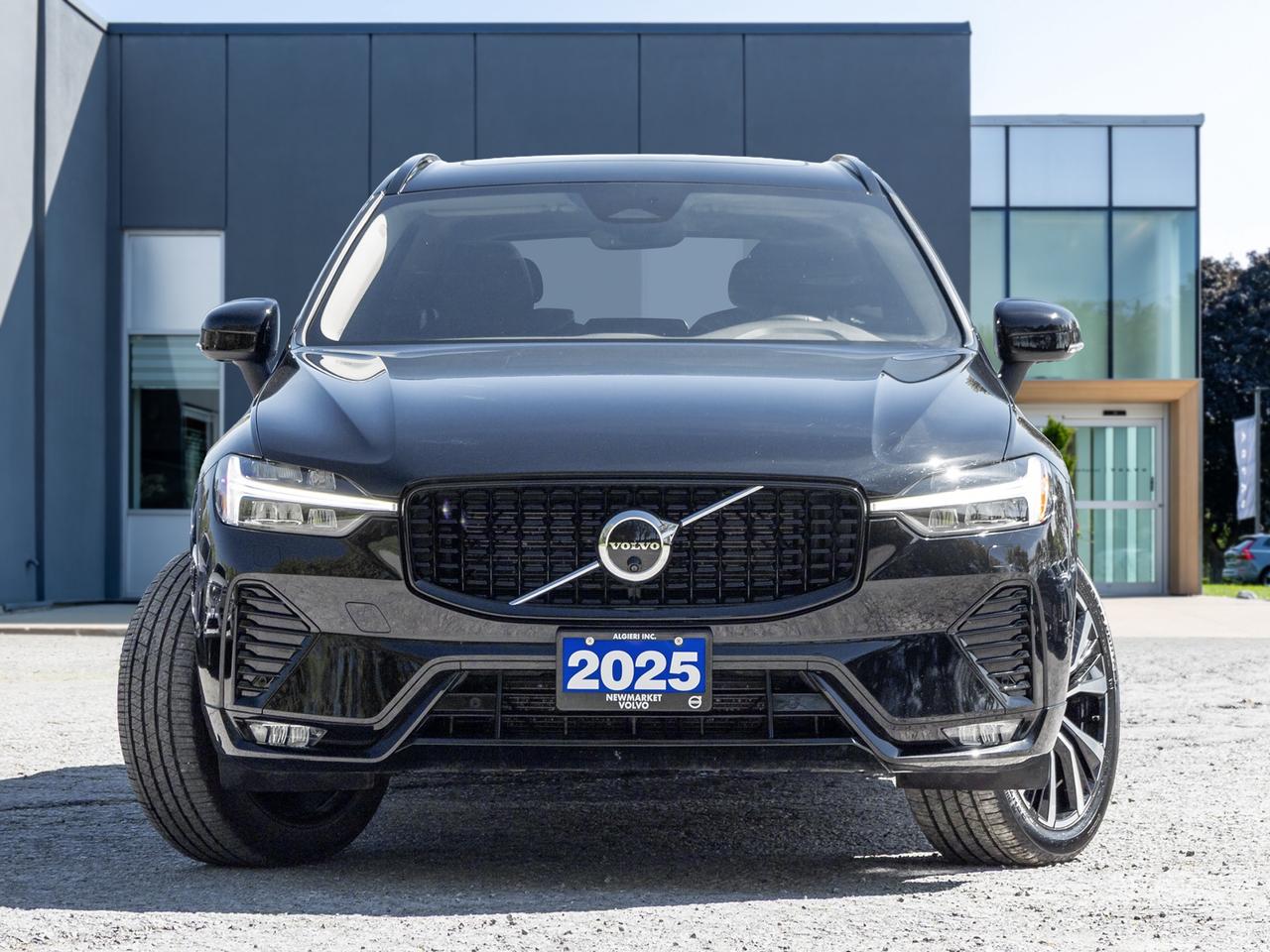 2025 Volvo XC60 B5 AWD PLUS  HARMAN KARDON  20" ALLOY WHEELS  CPO Photo