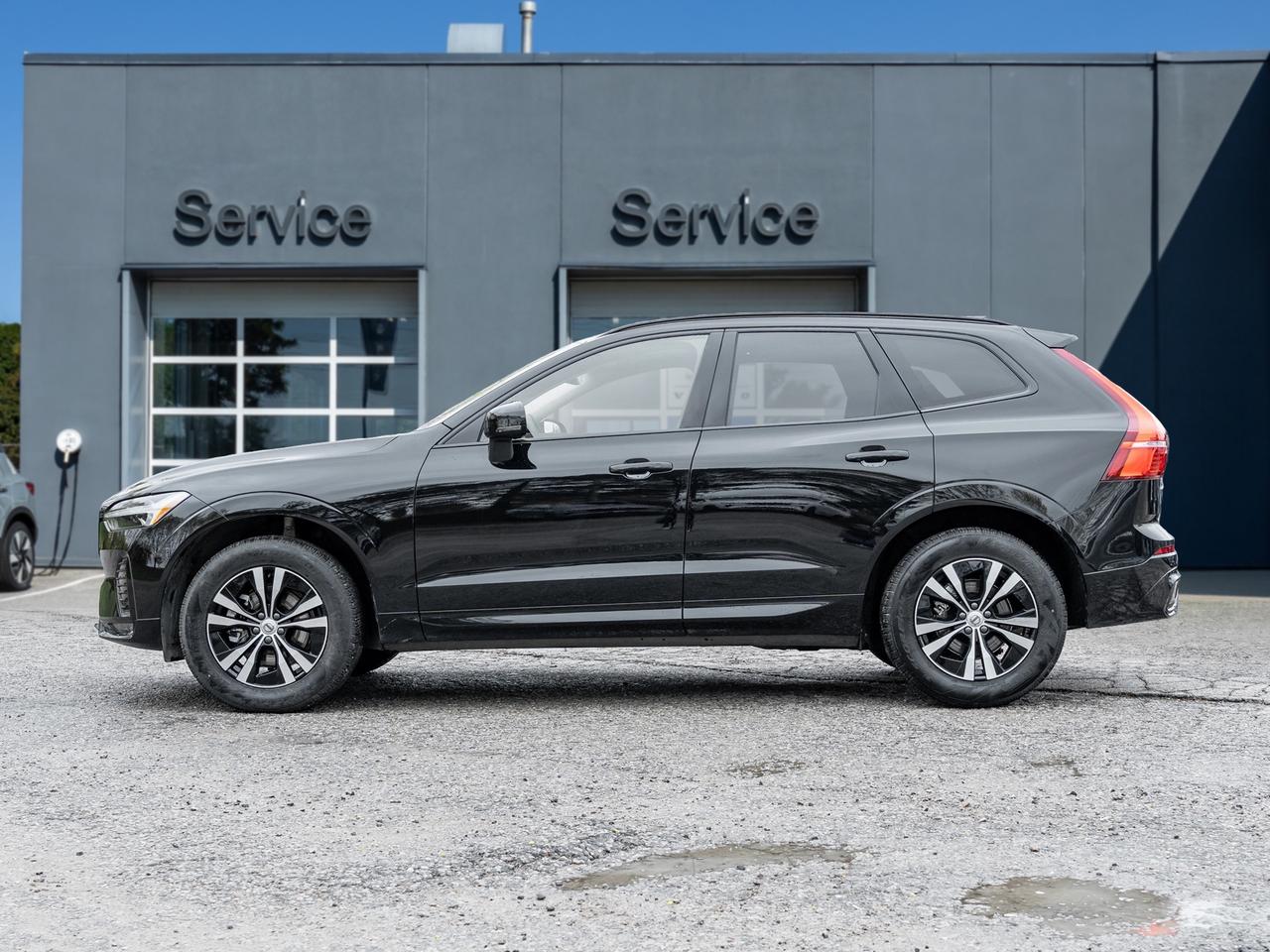 2025 Volvo XC60 B5 AWD Core  LIKE NEW  VOLVO CPO RATE FR 3.49%* Photo