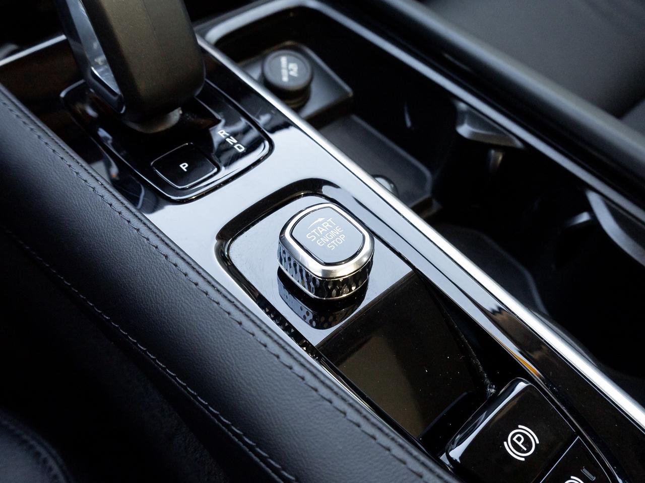 2024 Volvo XC90 B6 AWD PLUS 7-Seater  CPO FINANCE RATE fr 2.99%* Photo