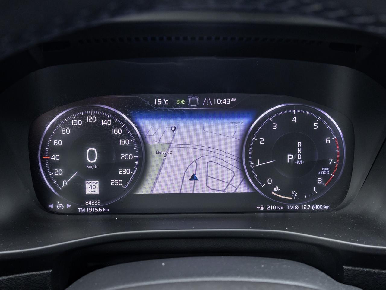 2022 Volvo XC40 T5 AWD  HARMAN KARDON  NAVI  PREMIUM PACK  CPO Photo
