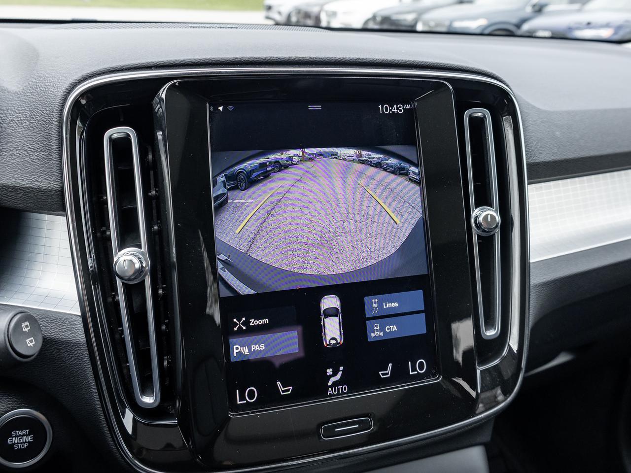 2022 Volvo XC40 T5 AWD  HARMAN KARDON  NAVI  PREMIUM PACK  CPO Photo