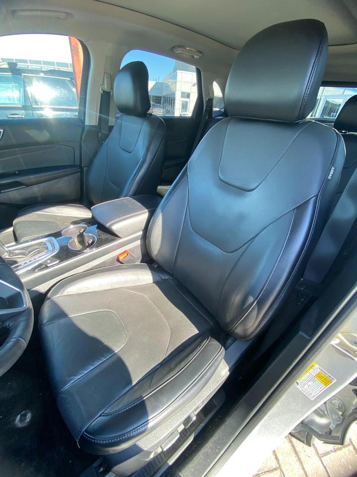 2018 Ford Edge TITANIUM 4DR ALL-WHEEL DRIVE Photo