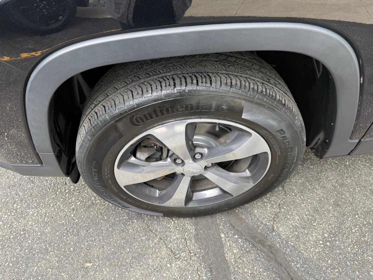 2019 Jeep Cherokee Limited 4dr 4x4 Photo
