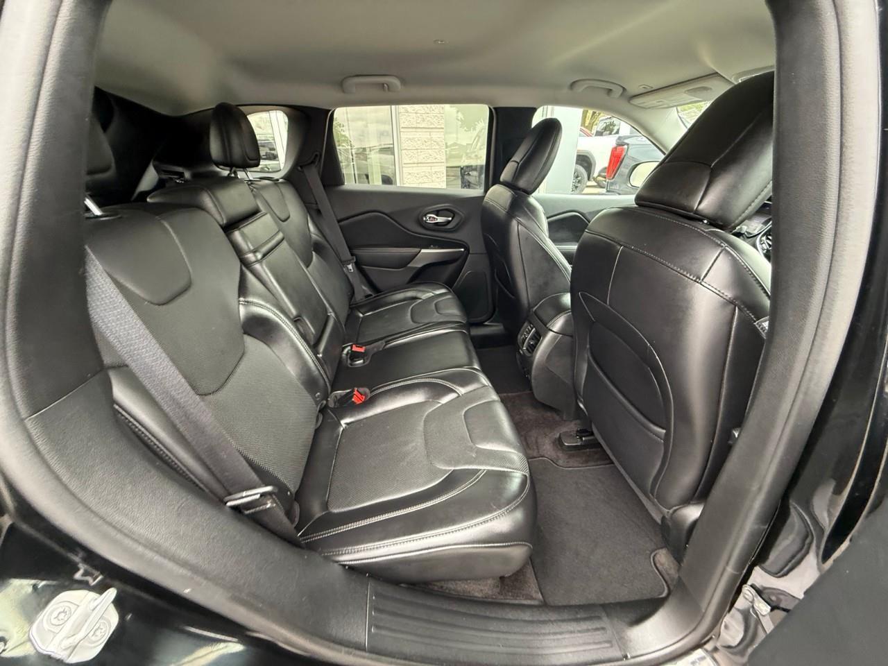 2019 Jeep Cherokee Limited 4dr 4x4 Photo