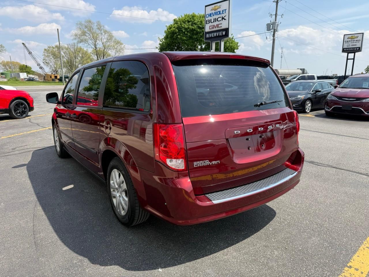 2017 Dodge Grand Caravan CVP/SXT Passenger Van Photo