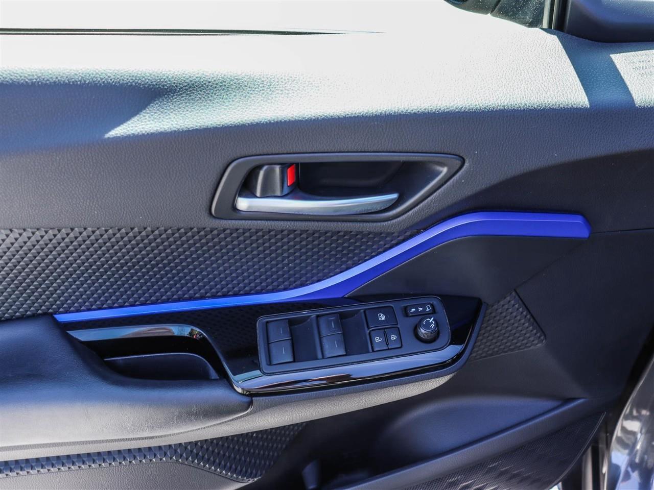 2020 Toyota C-HR XLE Premium 4dr Front-Wheel Drive Sport Utility Photo