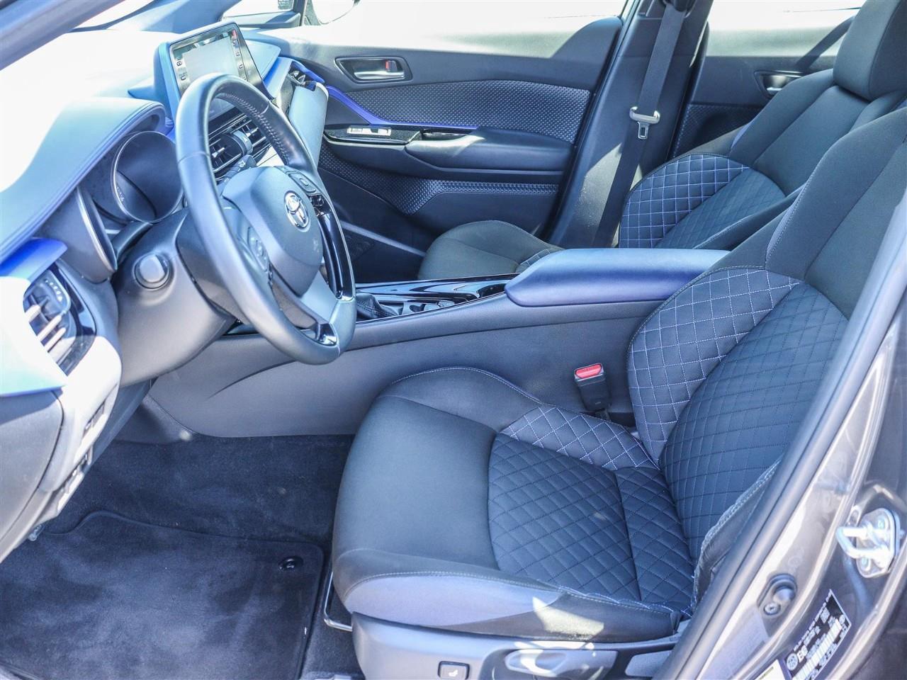 2020 Toyota C-HR XLE Premium 4dr Front-Wheel Drive Sport Utility Photo
