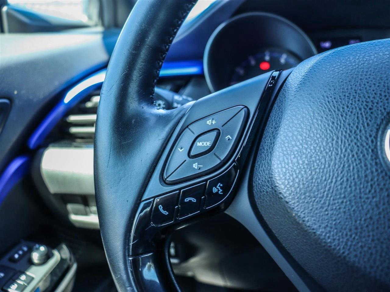 2020 Toyota C-HR XLE Premium 4dr Front-Wheel Drive Sport Utility Photo