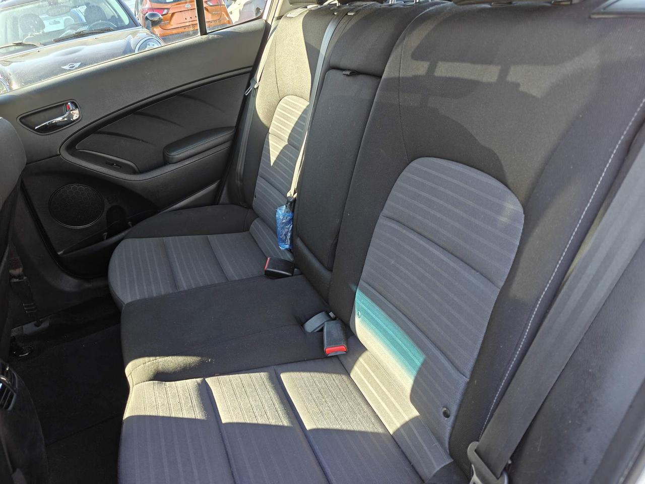 2018 Kia Forte 2.0L EX (A6) 4dr Hatchback Photo