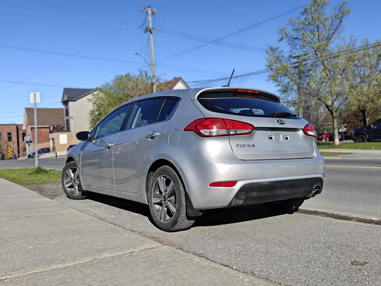 2018 Kia Forte 2.0L EX (A6) 4dr Hatchback Photo