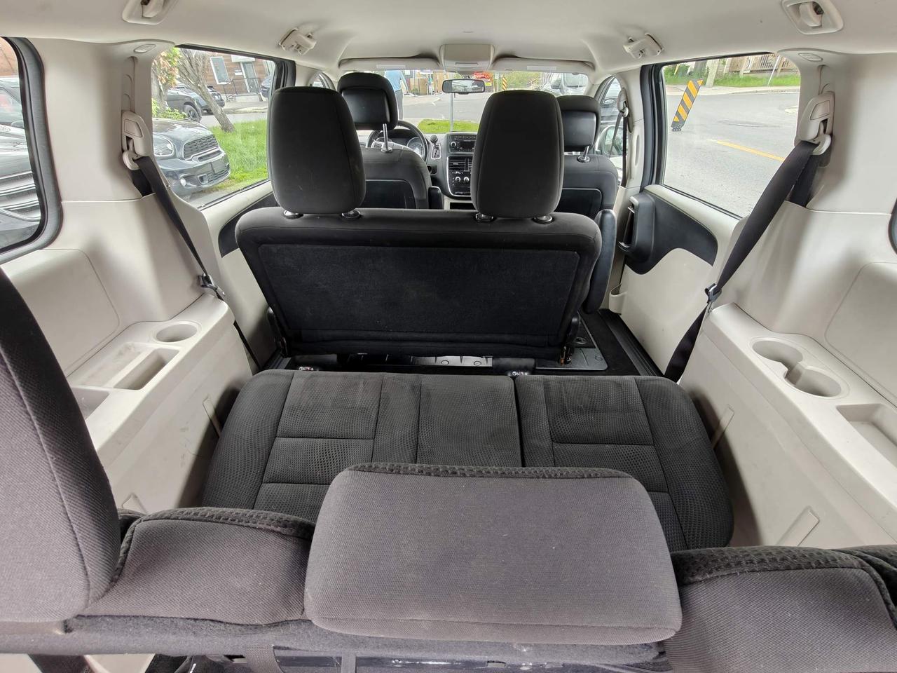 2017 Dodge Grand Caravan CVP/SXT Passenger Van Photo