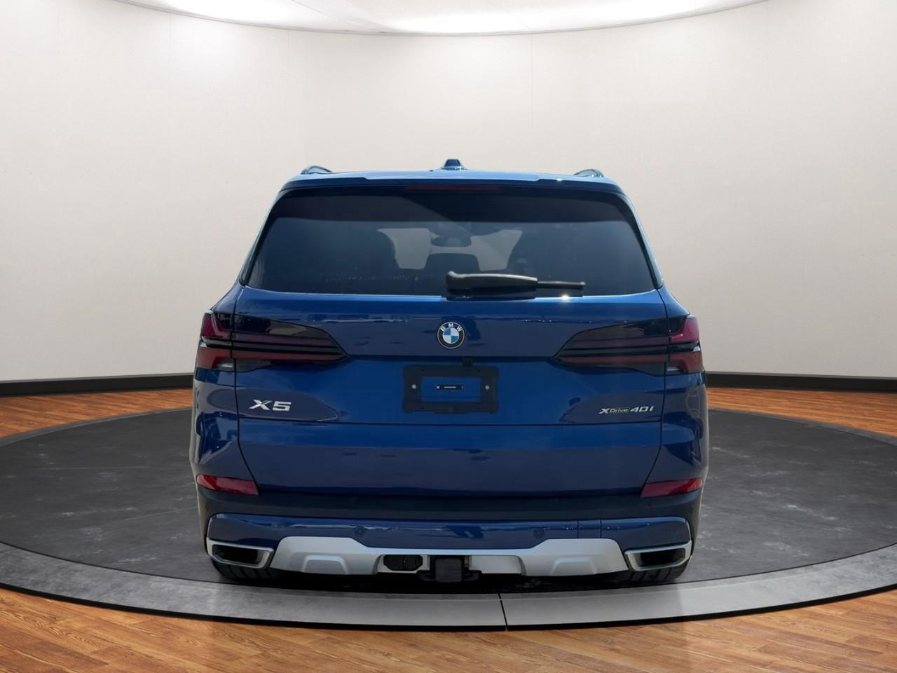 2025 BMW X5 xDrive40i Photo2
