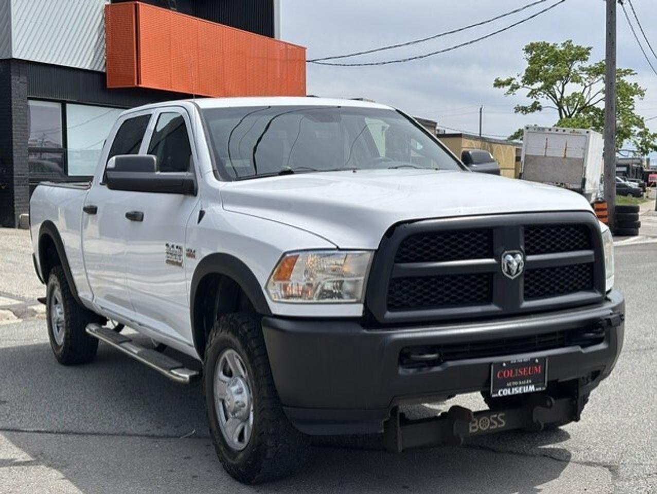 2014 RAM 2500 4X4 V8 HEMI-CREW CAB-SHORT BOX-GOVERNMENT OWNED! Photo