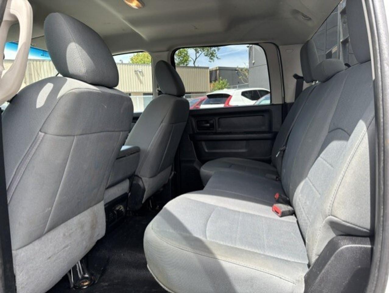 2014 RAM 2500 4X4 V8 HEMI-CREW CAB-SHORT BOX-GOVERNMENT OWNED! Photo