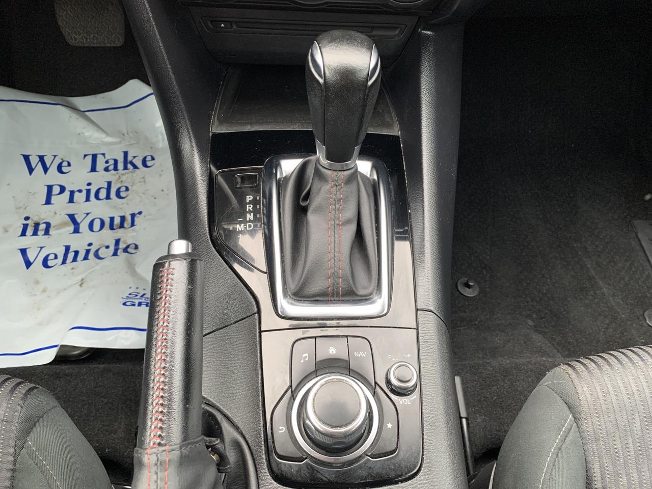 2015 Mazda MAZDA3 4dr HB Sport Auto GS-SKY Photo