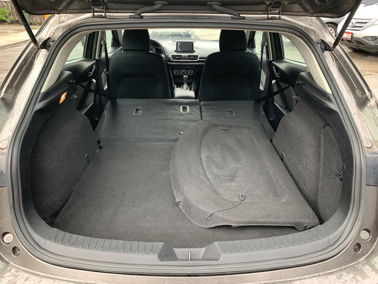 2015 Mazda MAZDA3 4dr HB Sport Auto GS-SKY Photo