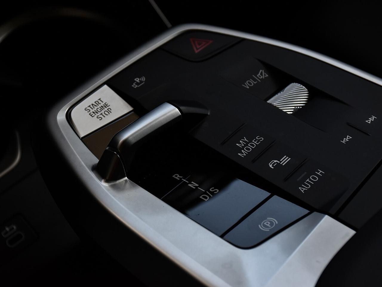 2025 BMW X2 xDrive28i Photo