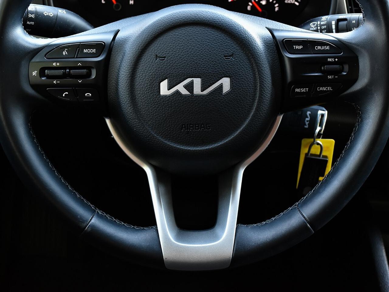 2022 Kia Rio 5-door LX+ Photo