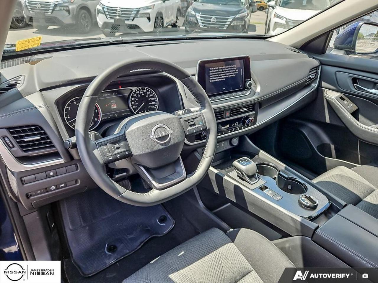 2025 Nissan Rogue AWD SV Moonroof Photo