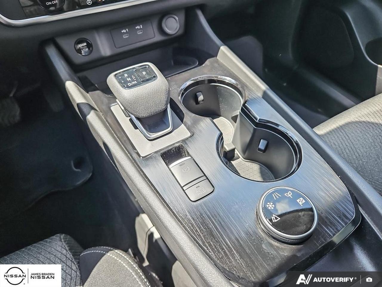 2025 Nissan Rogue AWD SV Moonroof Photo