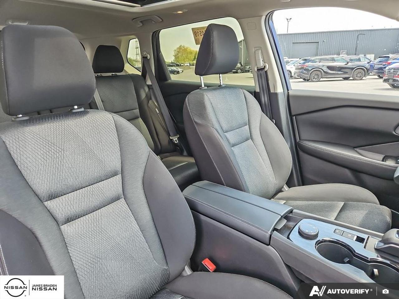 2025 Nissan Rogue AWD SV Moonroof Photo