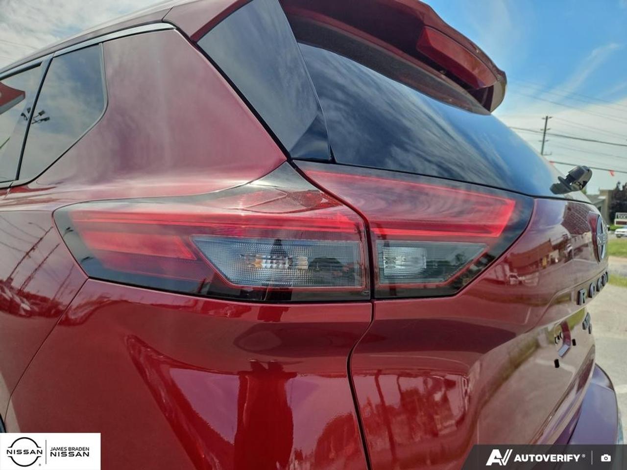 2026 Nissan Rogue AWD Platinum Photo