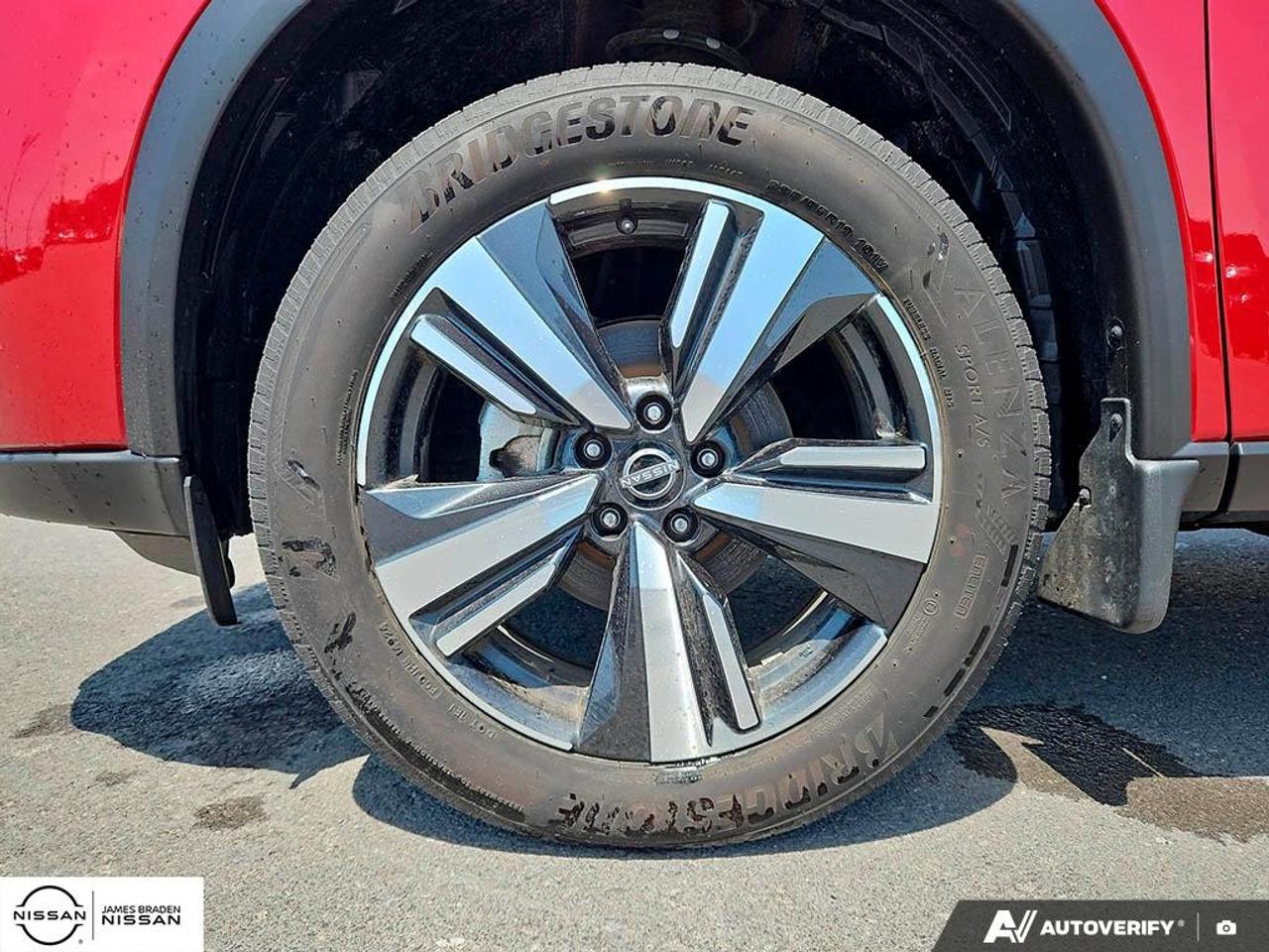 2025 Nissan Rogue AWD SL Photo