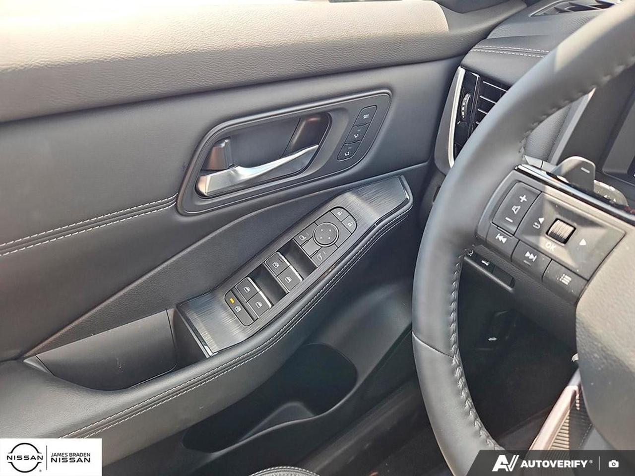 2025 Nissan Rogue AWD SL Photo