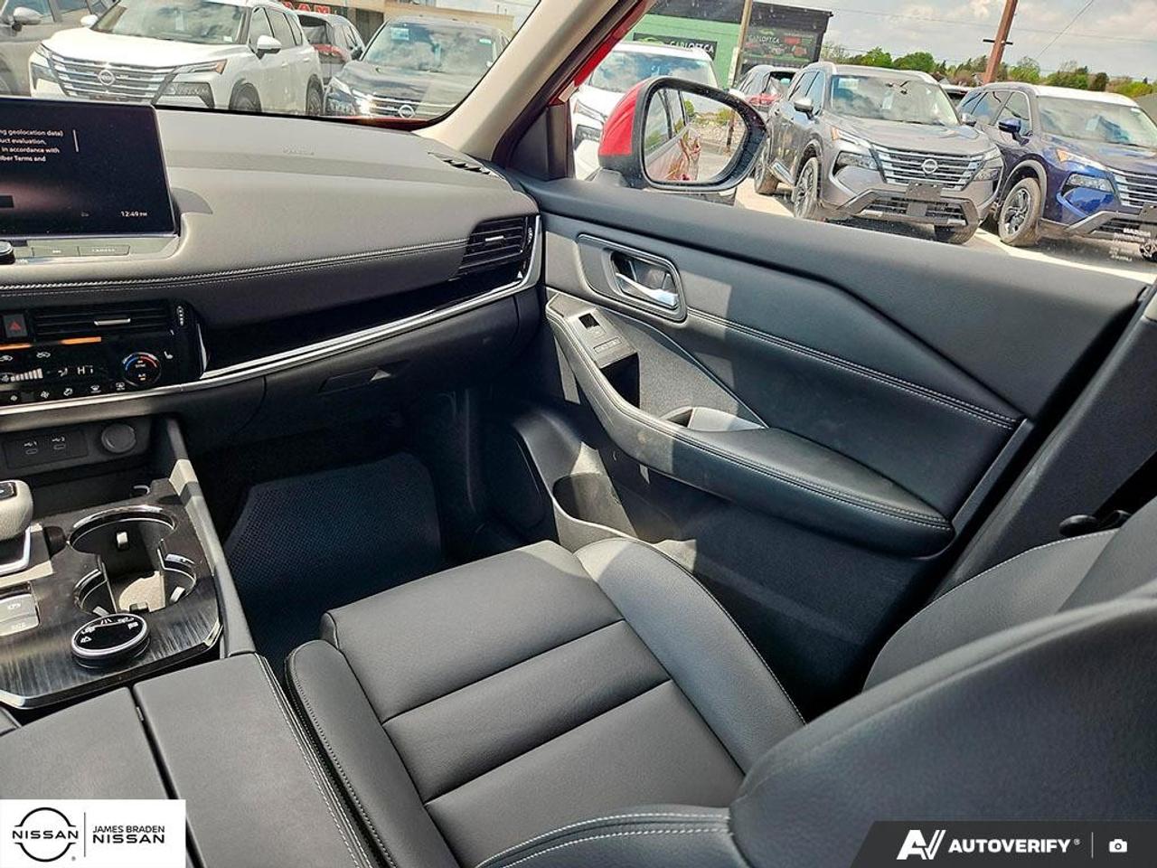 2025 Nissan Rogue AWD SL Photo