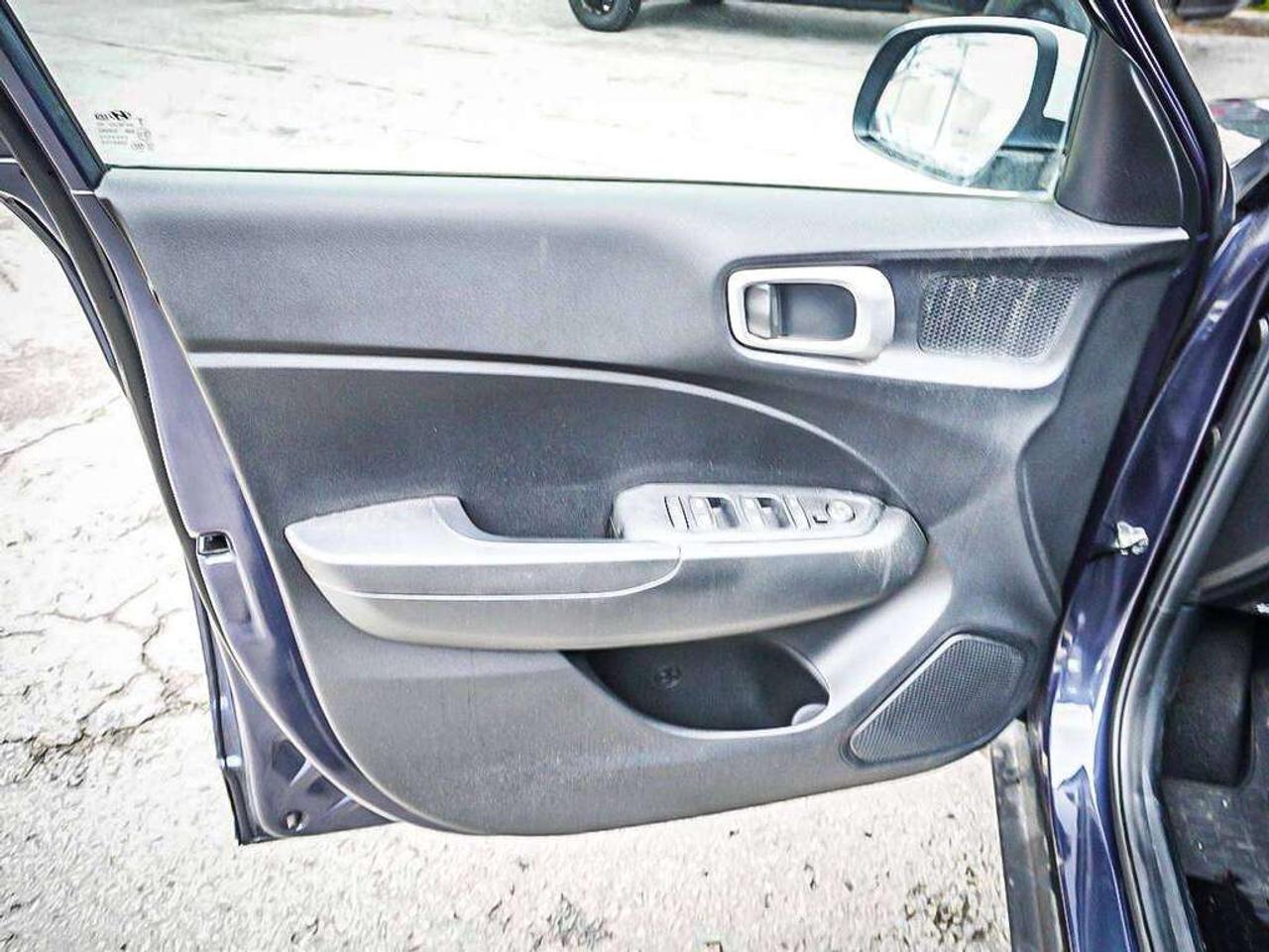 2025 Hyundai Venue  Photo