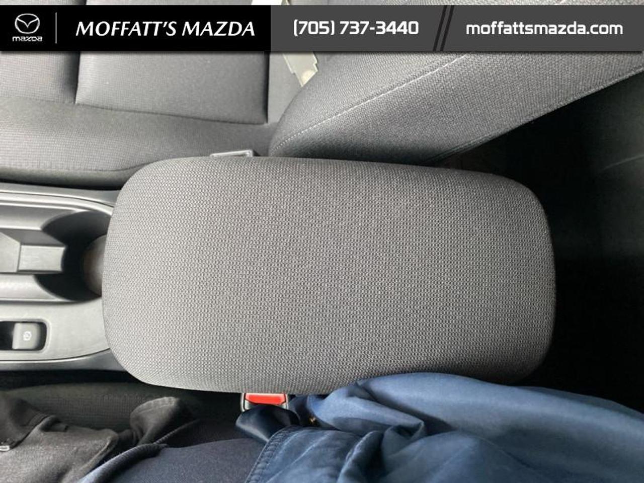 2024 Toyota Corolla LE Photo