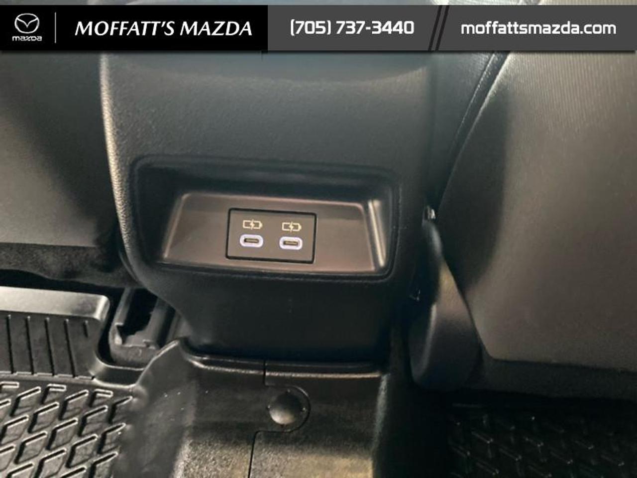 2024 Toyota Corolla LE Photo