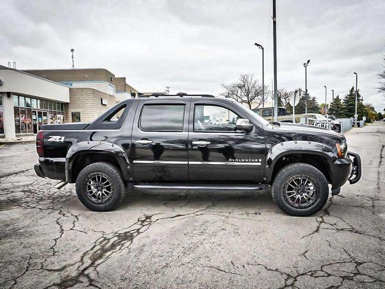 2009 Chevrolet Avalanche  Photo