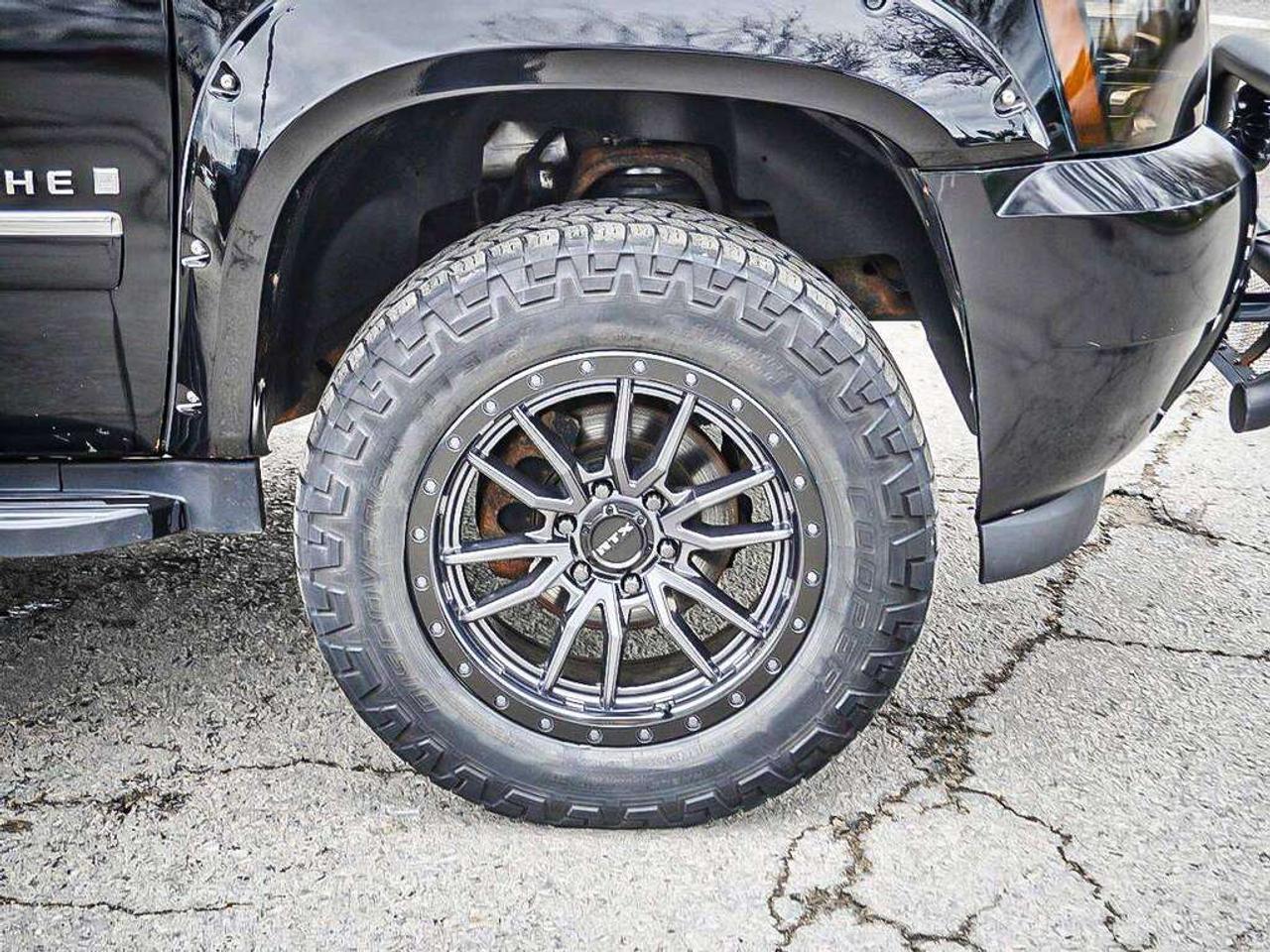 2009 Chevrolet Avalanche  Photo