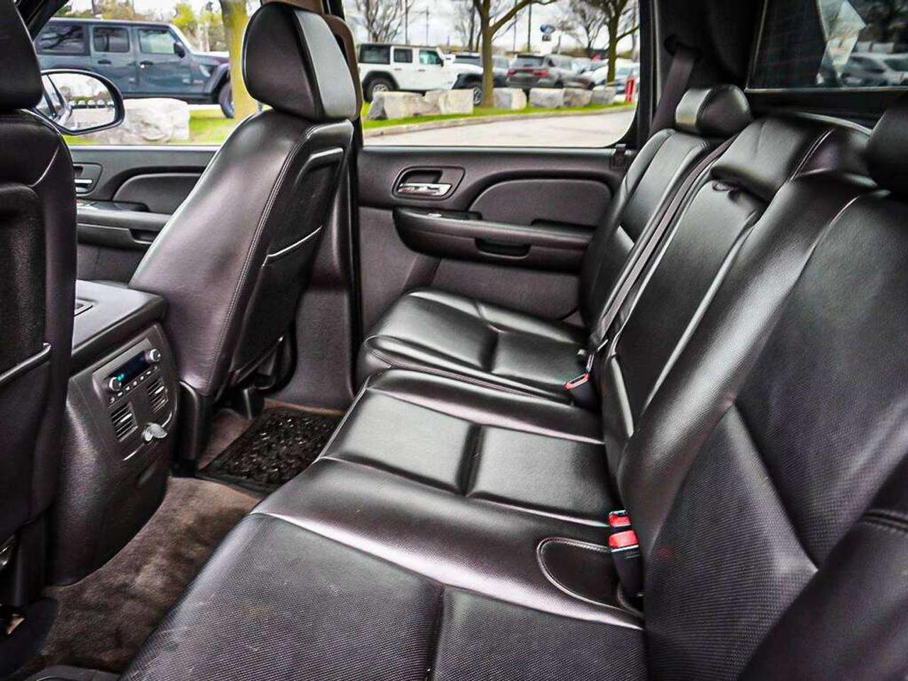 2009 Chevrolet Avalanche  Photo