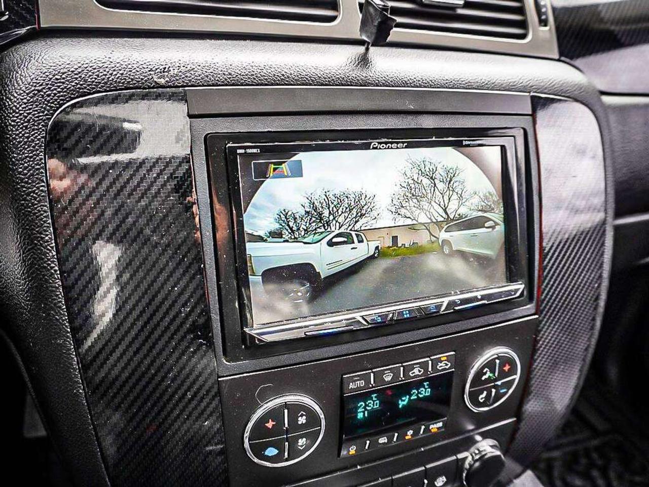2009 Chevrolet Avalanche  Photo