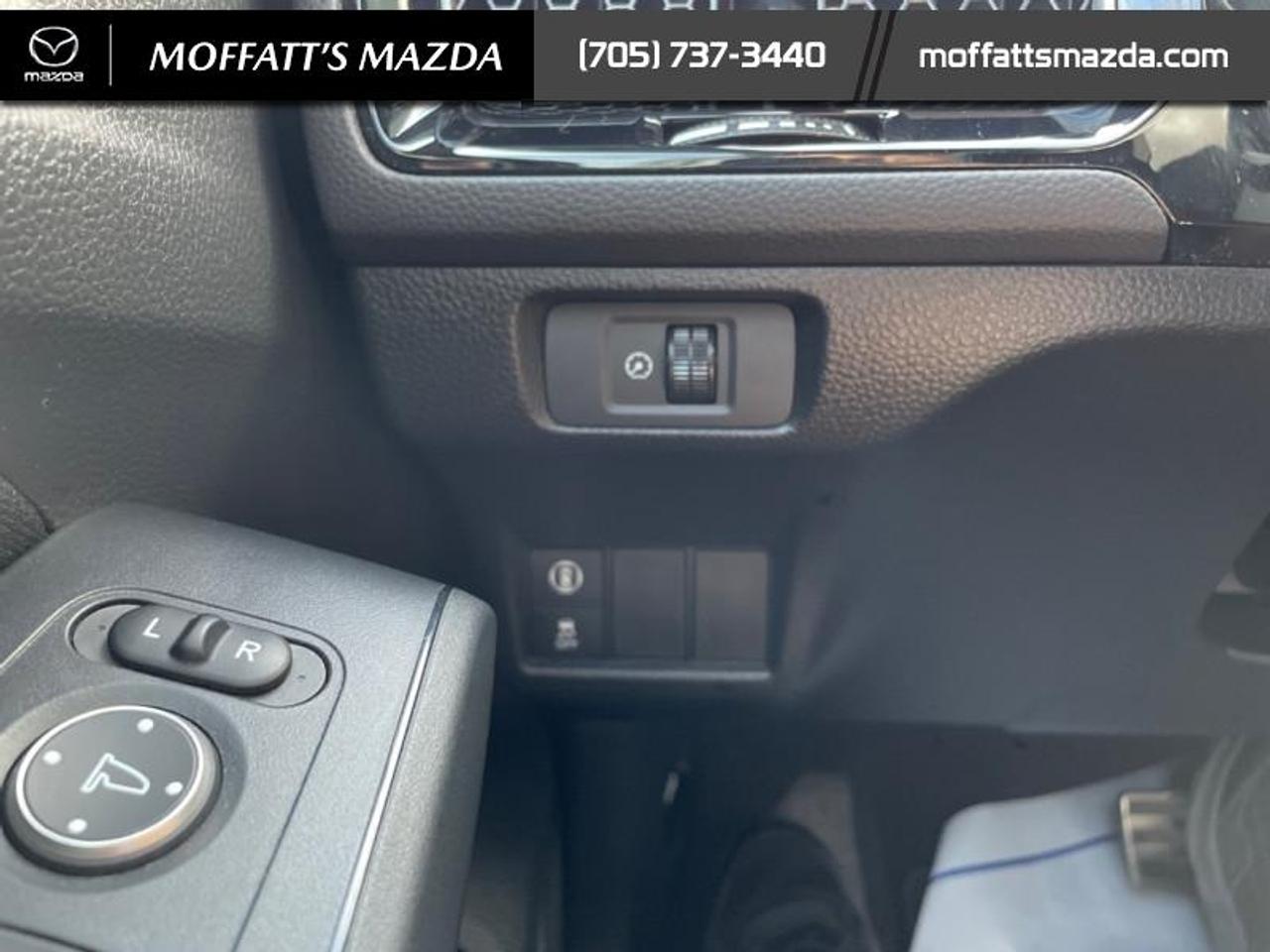 2023 Honda Civic Hatchback SPORT Photo