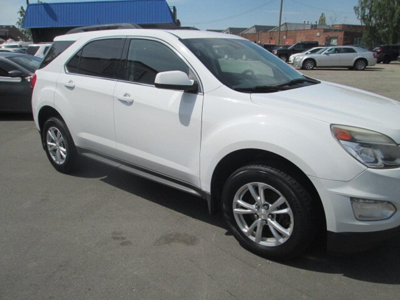 2017 Chevrolet Equinox FWD 4dr LT w-1LT, Alloy Wheels, Power Group Photo