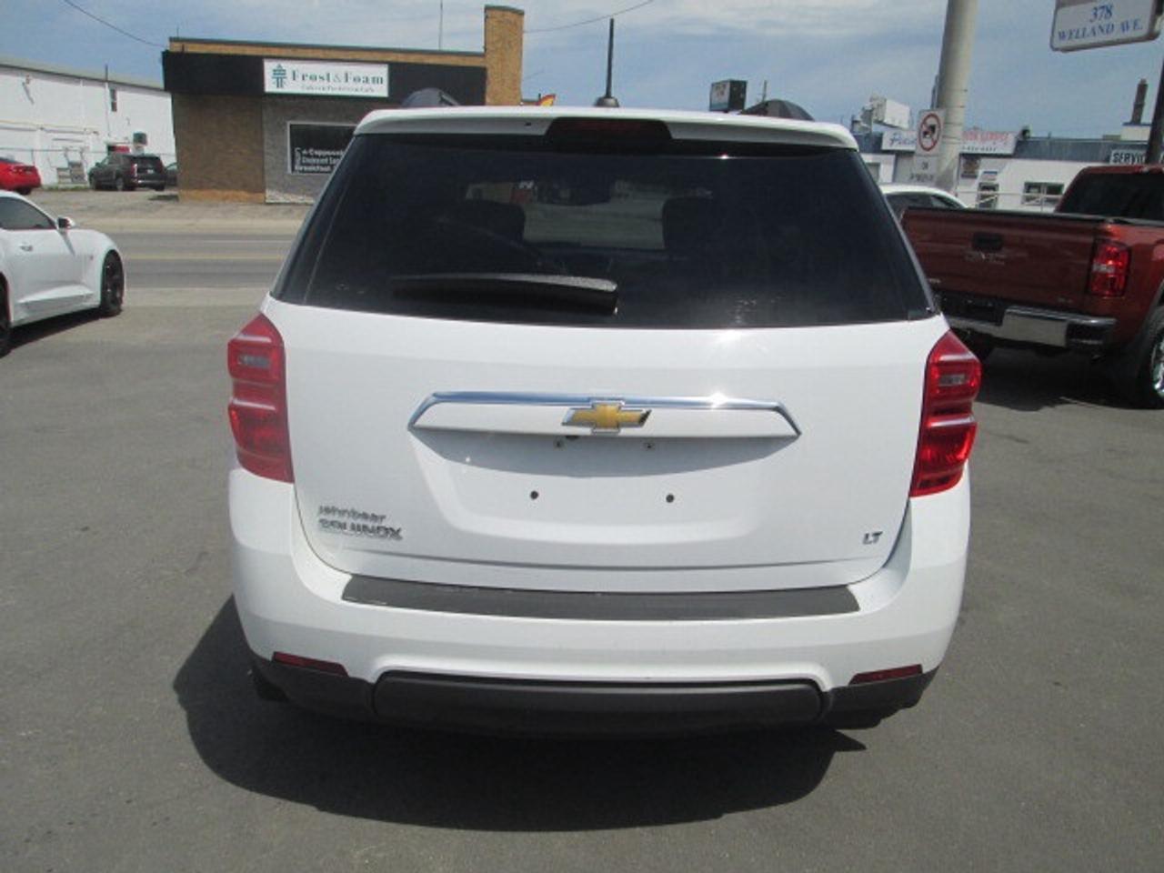 2017 Chevrolet Equinox FWD 4dr LT w-1LT, Alloy Wheels, Power Group Photo