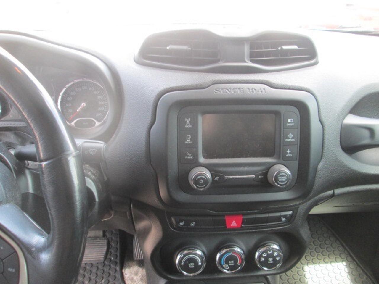 2017 Jeep Renegade 4WD 4dr Altitude power group Photo