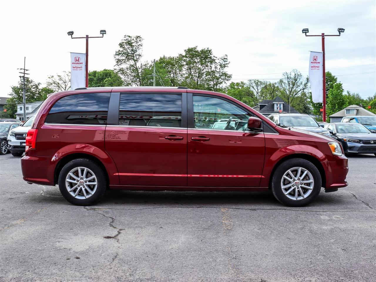 2020 Dodge Grand Caravan SXT PREMIUM NAVI DUAL DVD TOW PKG Photo