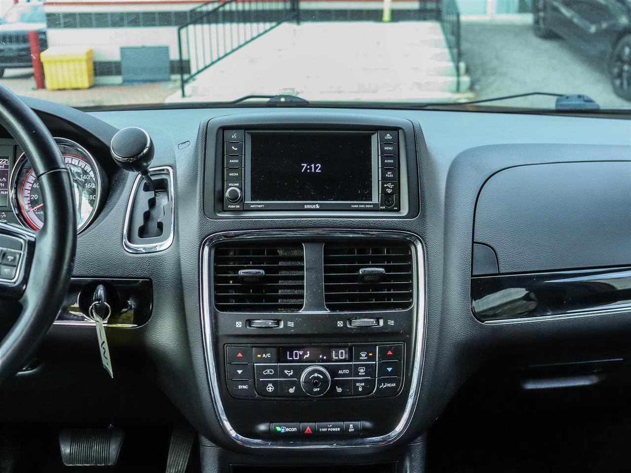 2020 Dodge Grand Caravan SXT PREMIUM NAVI DUAL DVD TOW PKG Photo