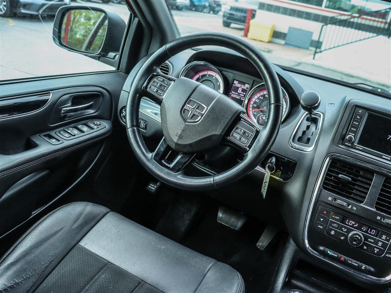 2020 Dodge Grand Caravan SXT PREMIUM NAVI DUAL DVD TOW PKG Photo