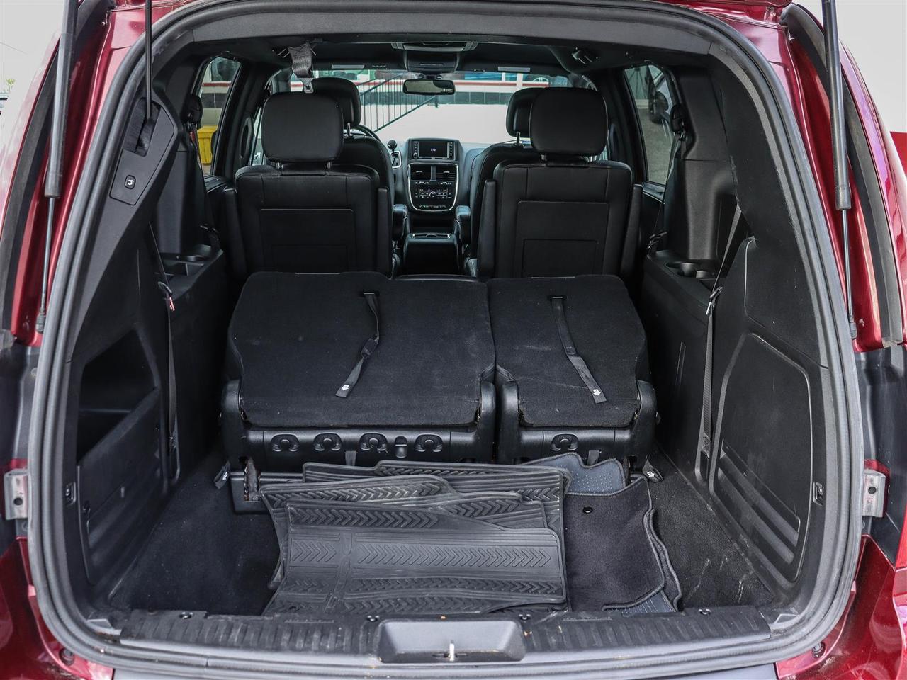 2020 Dodge Grand Caravan SXT PREMIUM NAVI DUAL DVD TOW PKG Photo