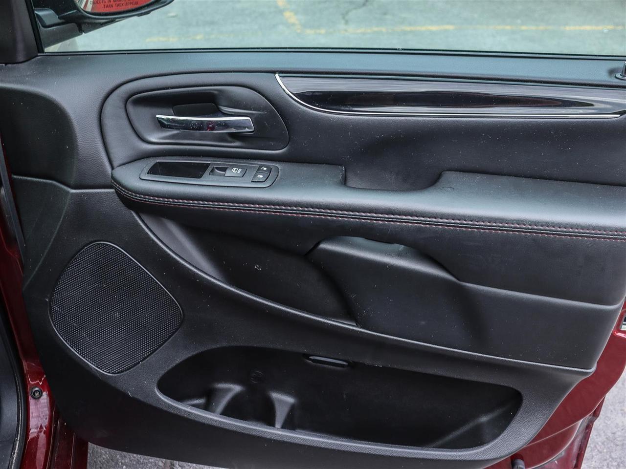 2020 Dodge Grand Caravan SXT PREMIUM NAVI DUAL DVD TOW PKG Photo