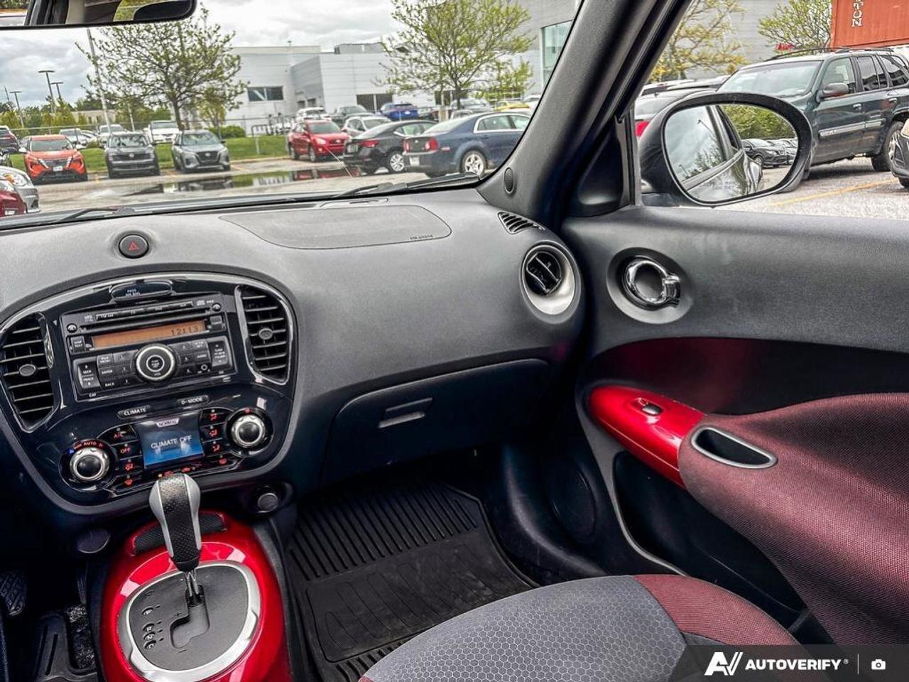 2013 Nissan Juke SV (AS-IS) Photo