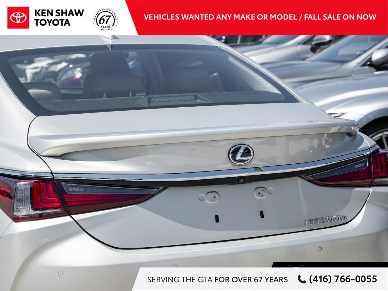 2021 Lexus ES 300h Base 4dr Sedan Photo