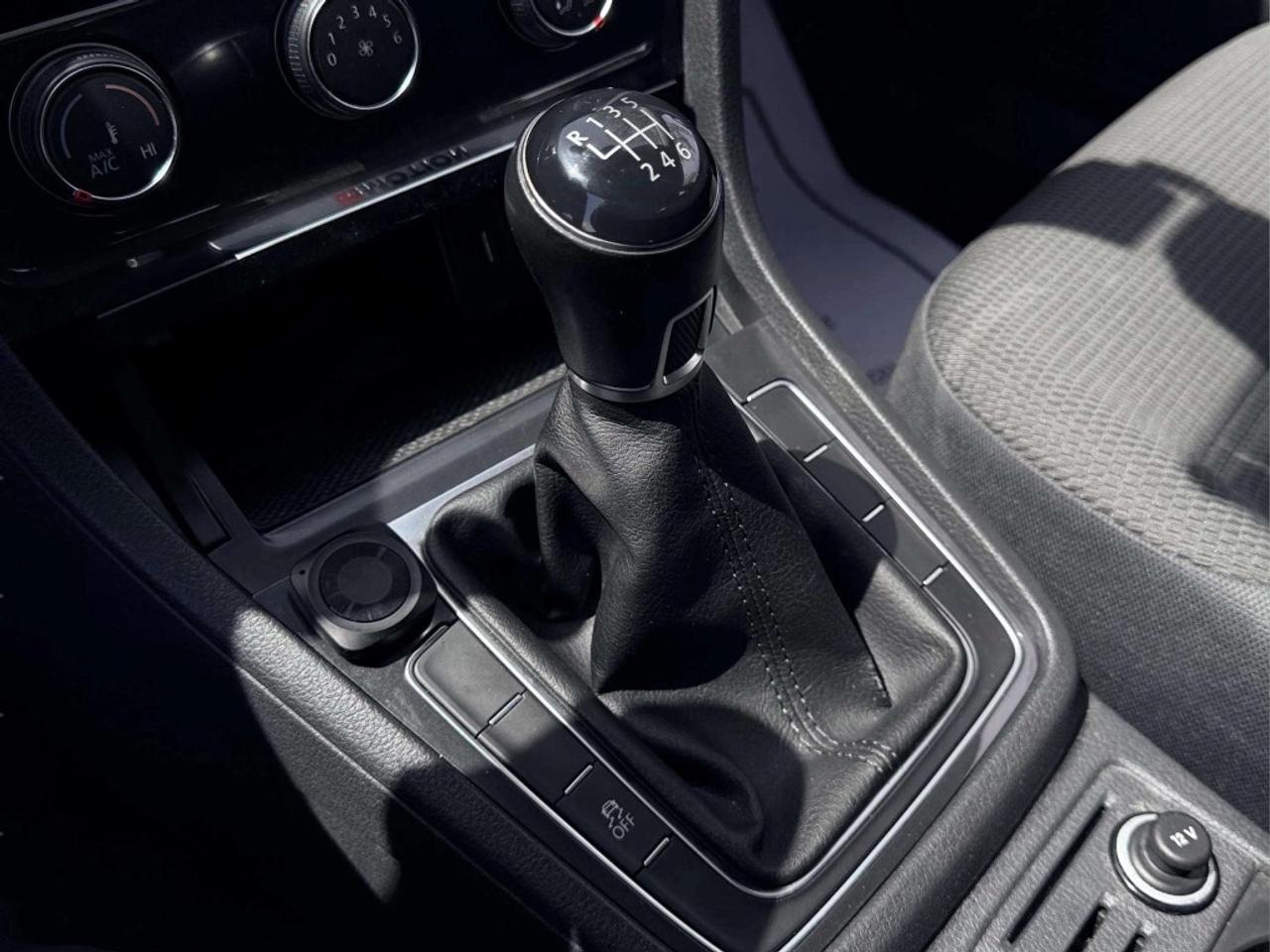 2018 Volkswagen Golf SportWagen Comfortline Manual 4MOTION Photo