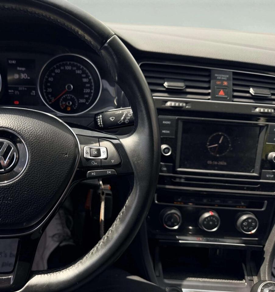 2018 Volkswagen Golf SportWagen Comfortline Manual 4MOTION Photo