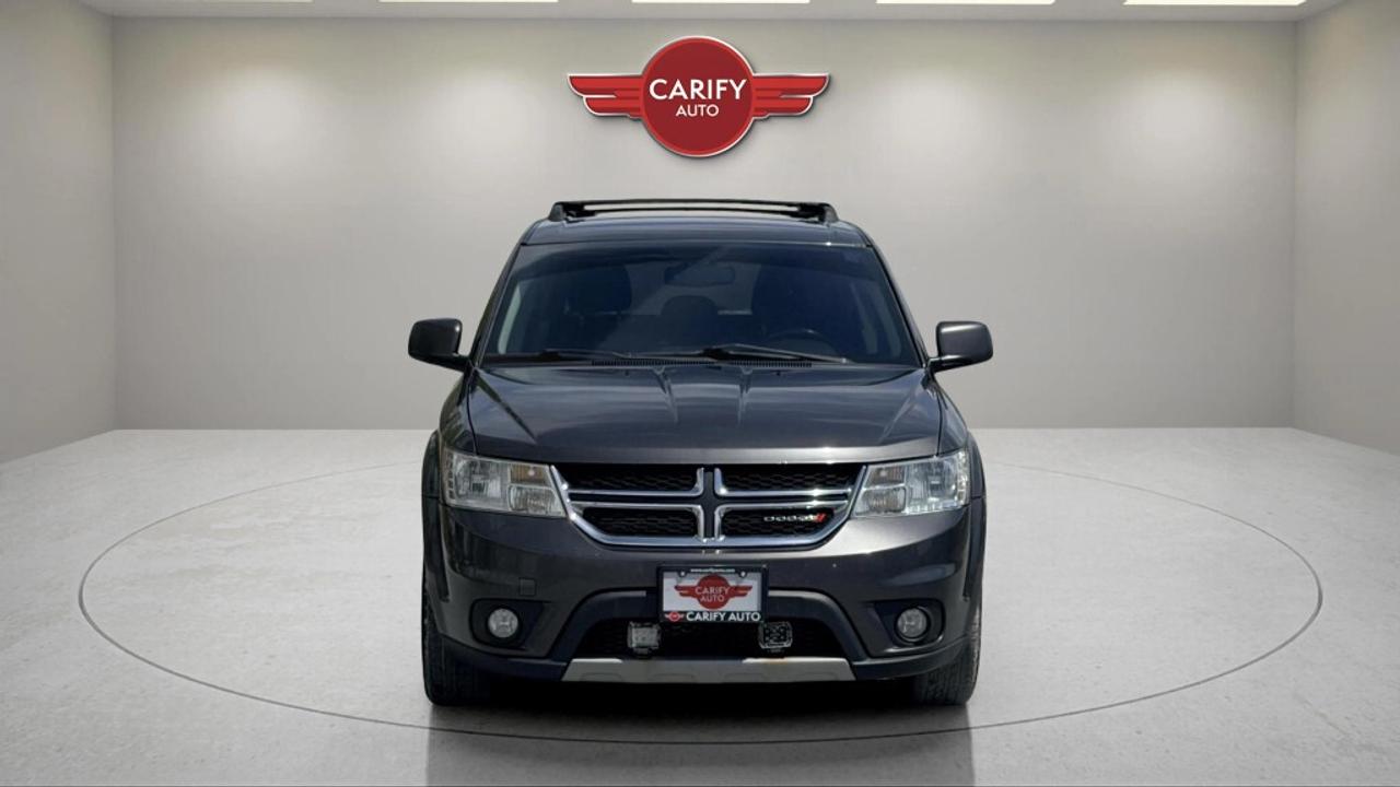 2015 Dodge Journey SXT Front-Wheel Drive Photo